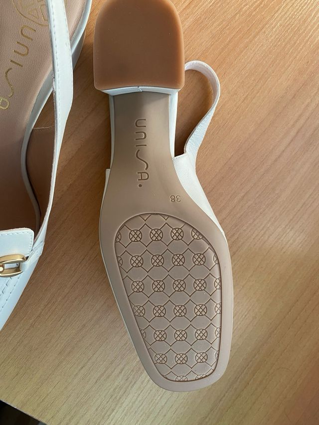 Zapatos unisa beige 38