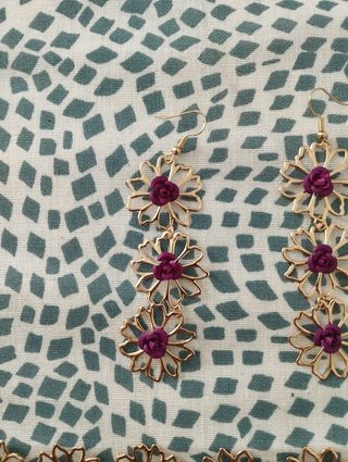 Conjunto pendientes y gargantilla 