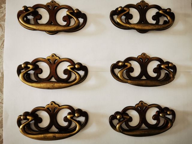 Lote de tiradores de muebles