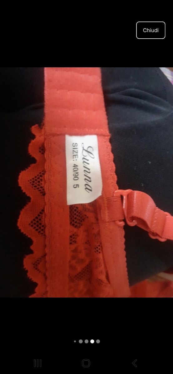 Reggiseno rosso in pizzo