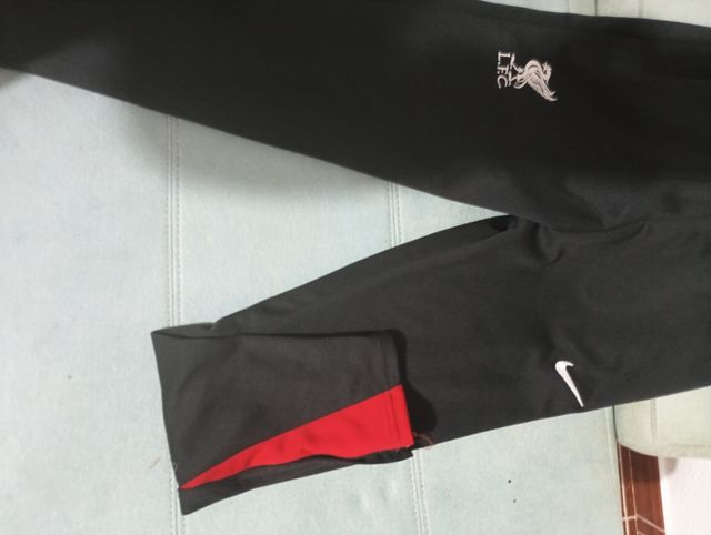 Pantalón Liverpool.