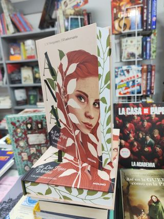 Ana de las tejas verdes: Las primeras novelas