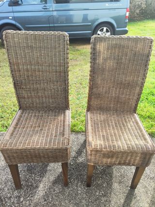 Sillas de mimbre decorativas