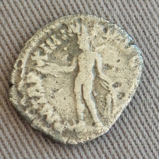 Moneda Imperio Romano. Denario Comodo