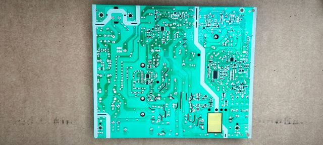 Fuente alimentación 49UJ620V