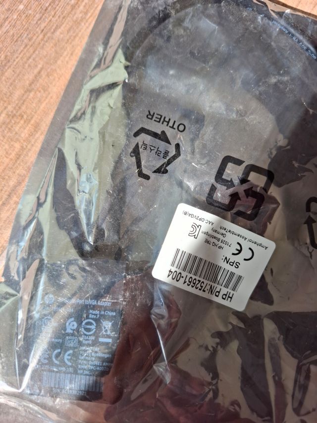 HP display port to VGA adapter