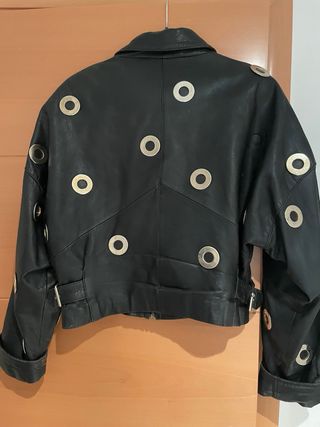 Abrigo cuerro naral marca oryan linea pelle