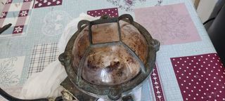 Lámpara de barco de metal