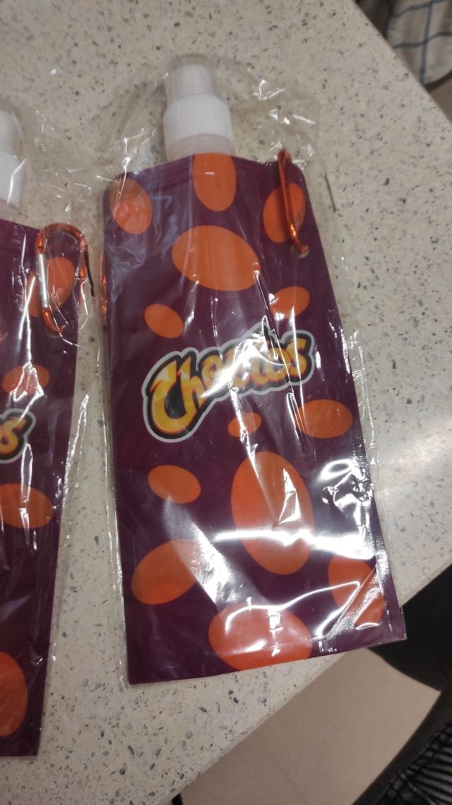 Cantimploras Cheetos