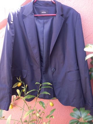 Blazer azul marino de Antea (El Corte Inglés)