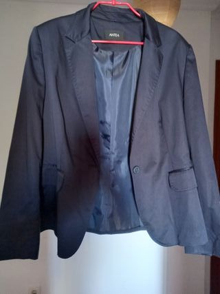 Blazer azul marino de Antea (El Corte Inglés)