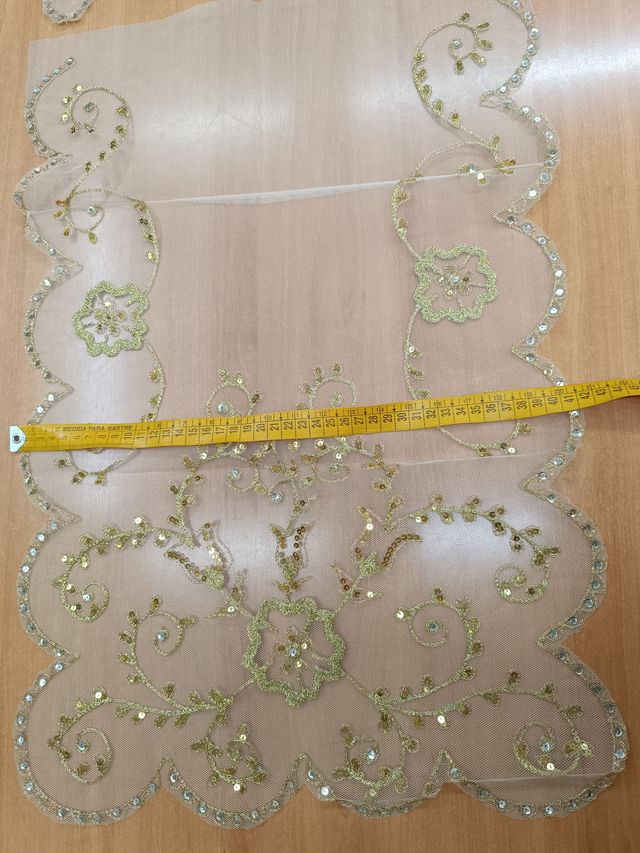 Manteleta tul rígido bord. oro, lent. oro y plata