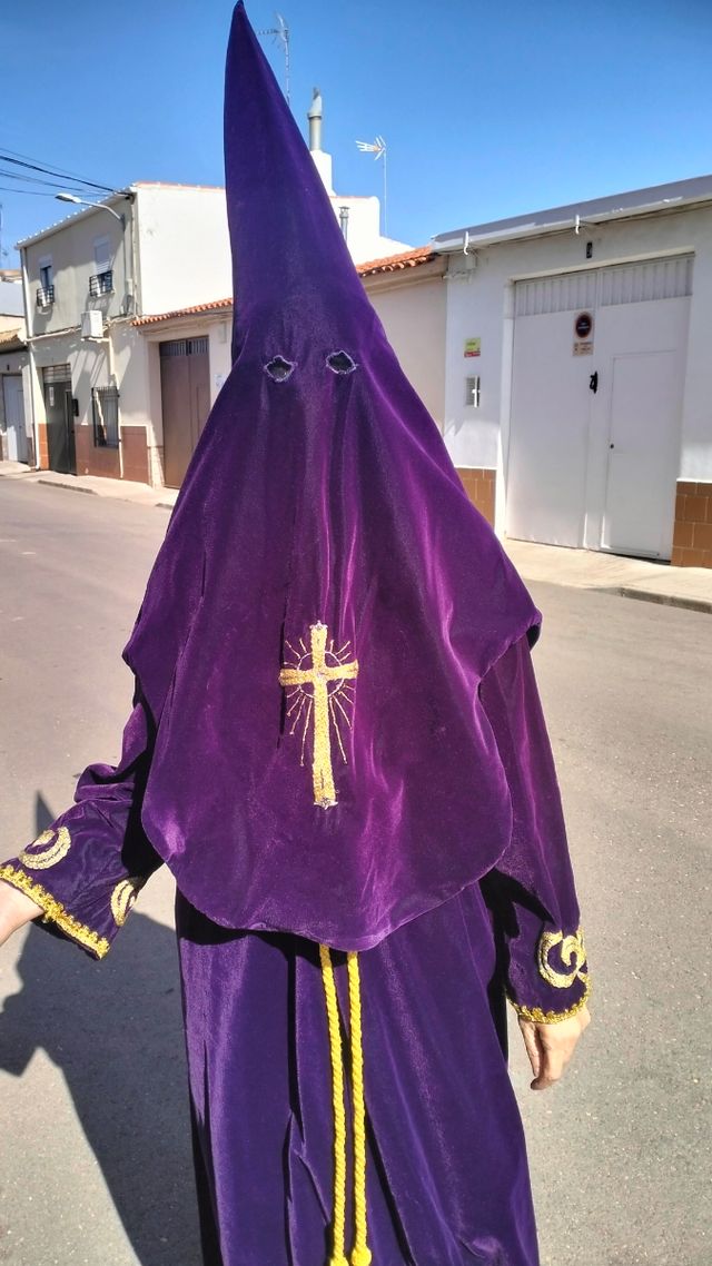 Túnica Semana Santa Medinaceli