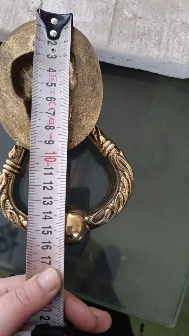 Aldaba llamador de cabeza León de laton