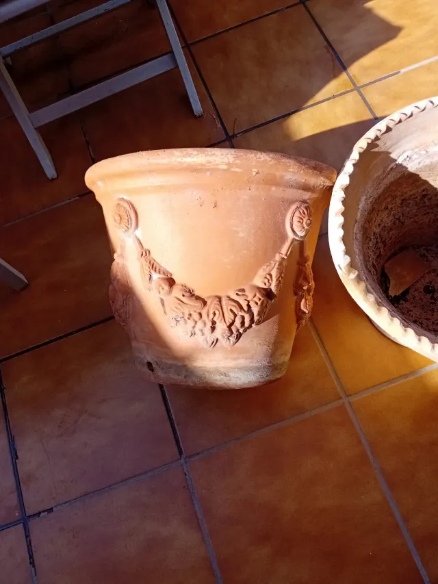 Macetas vintage gran tamaño en terracotta bordada