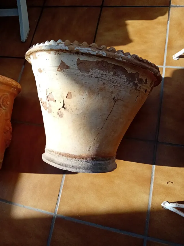Macetas vintage gran tamaño en terracotta bordada