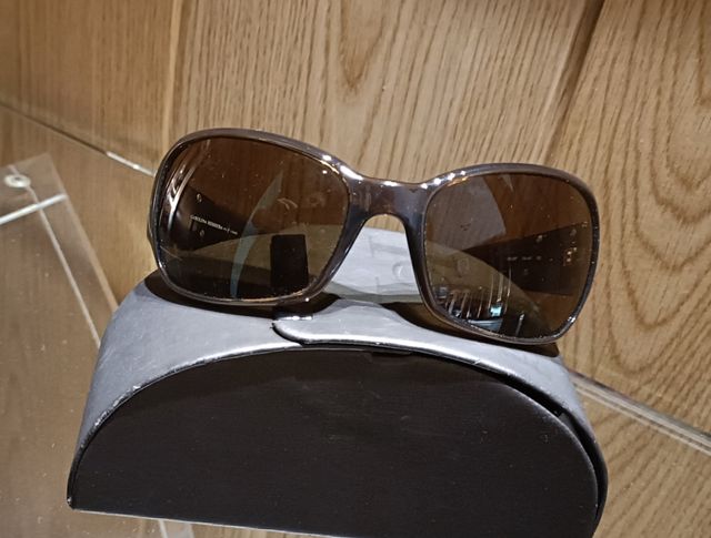 Gafas de sol marrónes Carolina Herrera