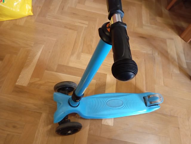 Patinete infantil con luz (x2)