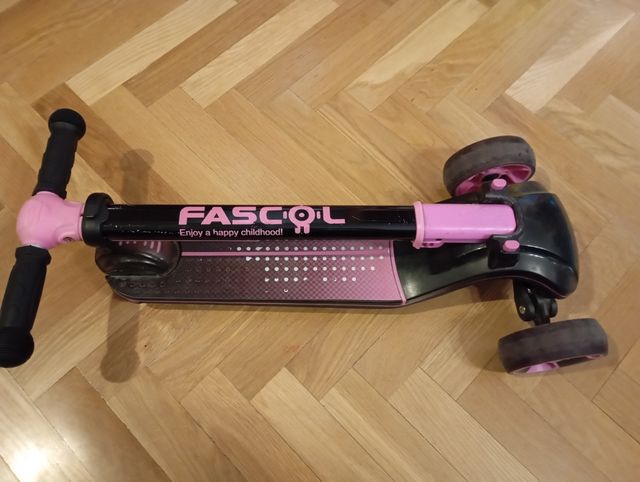 Patinete infantil con luz (x2)