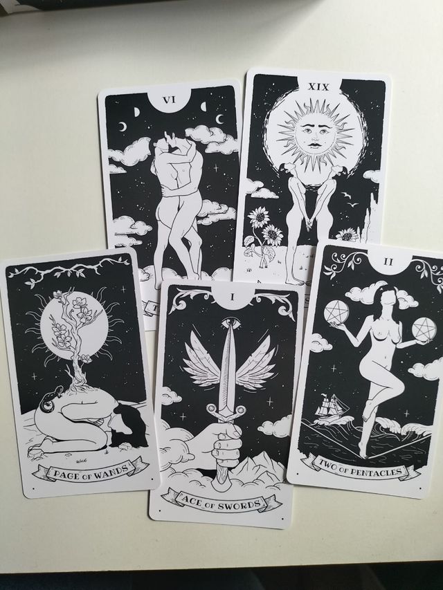 Broken isn't bad Tarot Deck