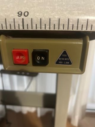 Máquina de coser industrial marca Unicorn