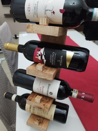 Portabottiglie in legno buciato