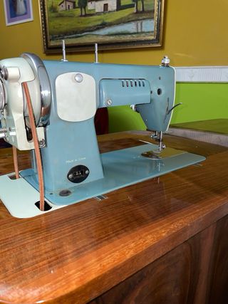 Maquina de coser Alfa Royale