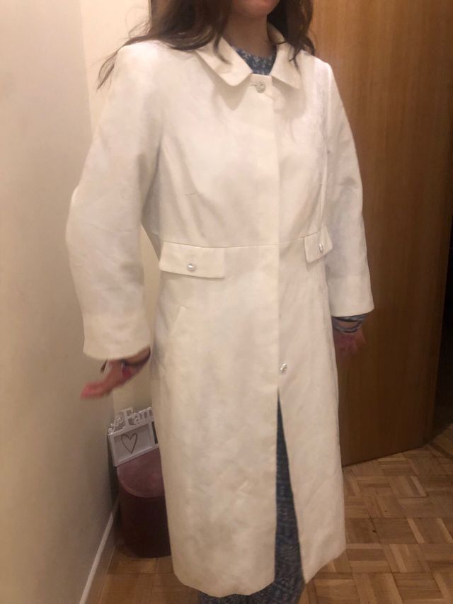 Precioso abrigo primavera nuevo solo 30