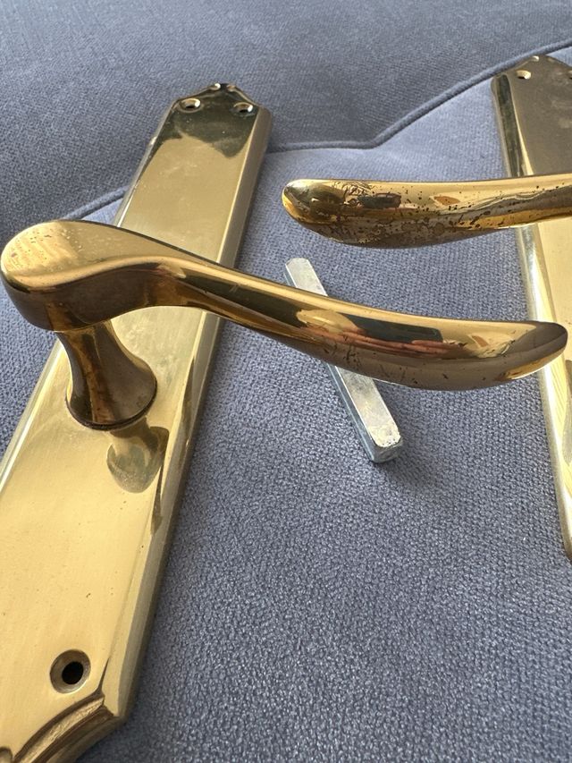 Juego de manillas de bronce