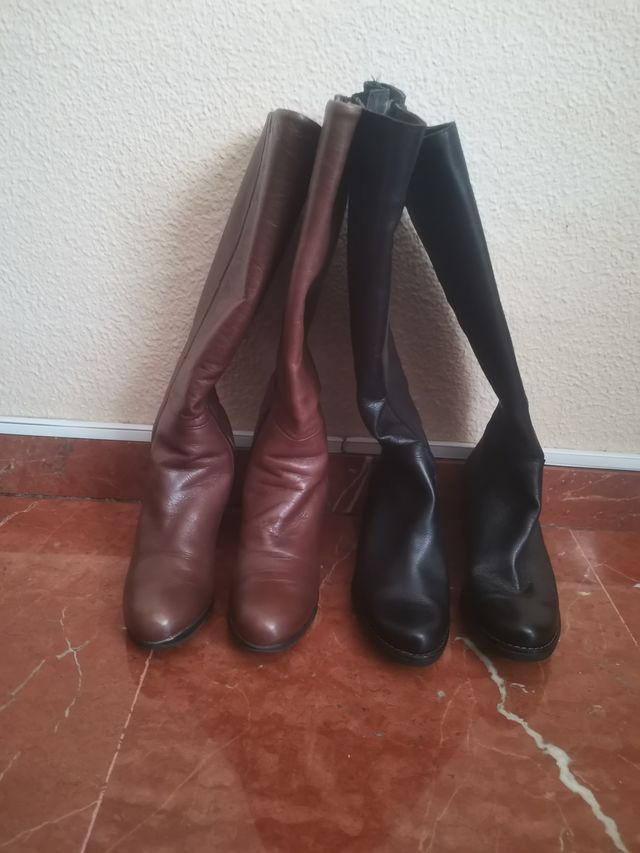 2 pares de Botas en piel de señora