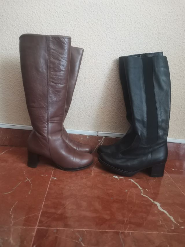 2 pares de Botas en piel de señora