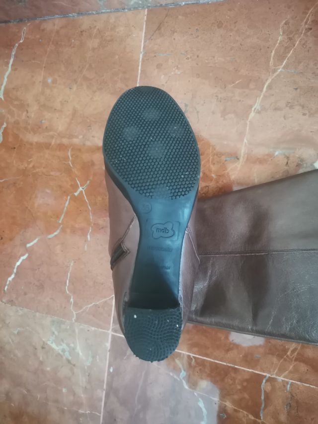 2 pares de Botas en piel de señora