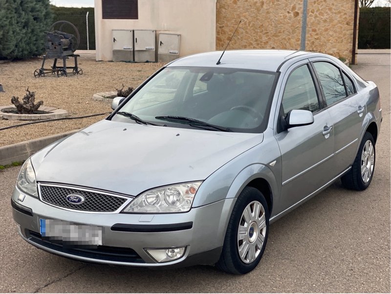Ford Mondeo 2004 - foto 1
