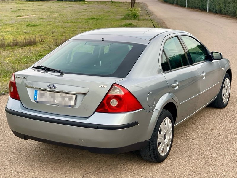 Ford Mondeo 2004, foto 4