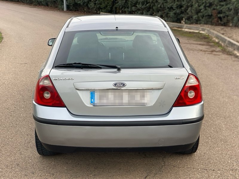 Ford Mondeo 2004, foto 5
