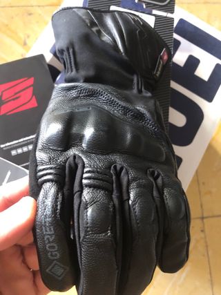 Guantes de moto de piel y goretex 