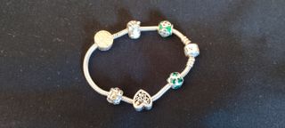 Pulsera Pandora moments con 6 Charms