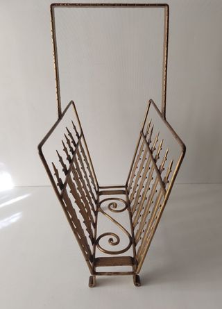 ANTIGUO REVISTERO DORADO DE FORJA