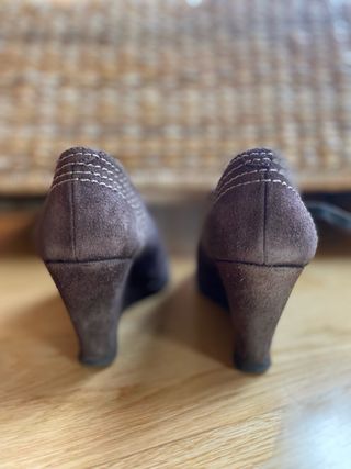 ZAPATOS CUÑA MARRONES