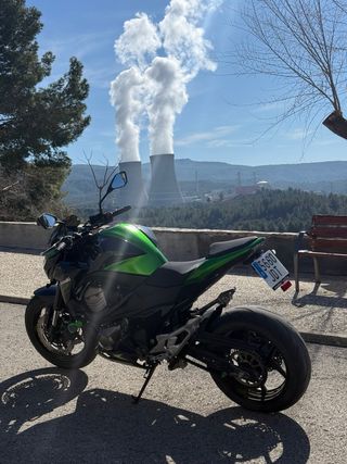 KAWASAKI Z800e
