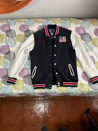 chaqueta universitaria