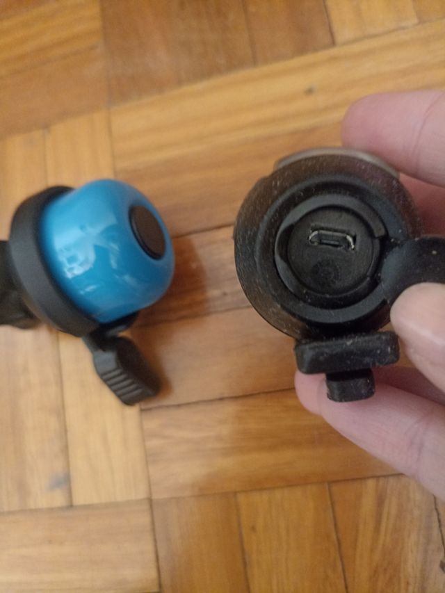 Timbre y linterna  bicicleta univesal