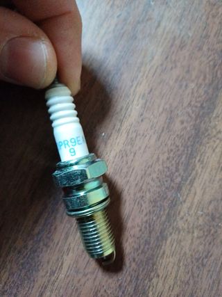 Candele NGK DPR9EA-9