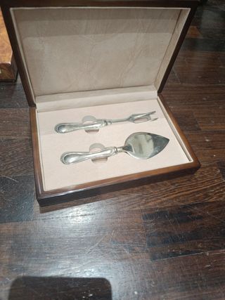 Set posate da formaggio con scatola in legno 