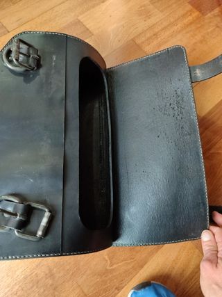 Alforja de piel para moto
