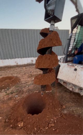 TRABAJOS CON AHOYADORA HIDRAULICA