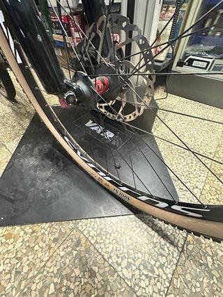 Scott scale 930 de carbono con fox roda 29 talla L