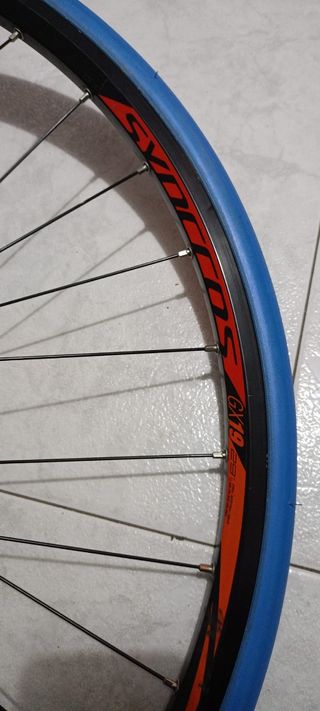 Rueda y rodillo Tacx trainer tire
