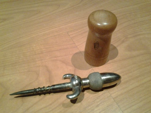 Abridor indus bellota.