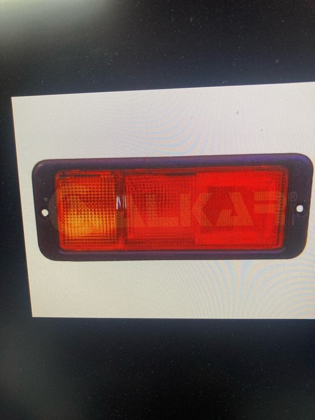 Piloto trasero montero